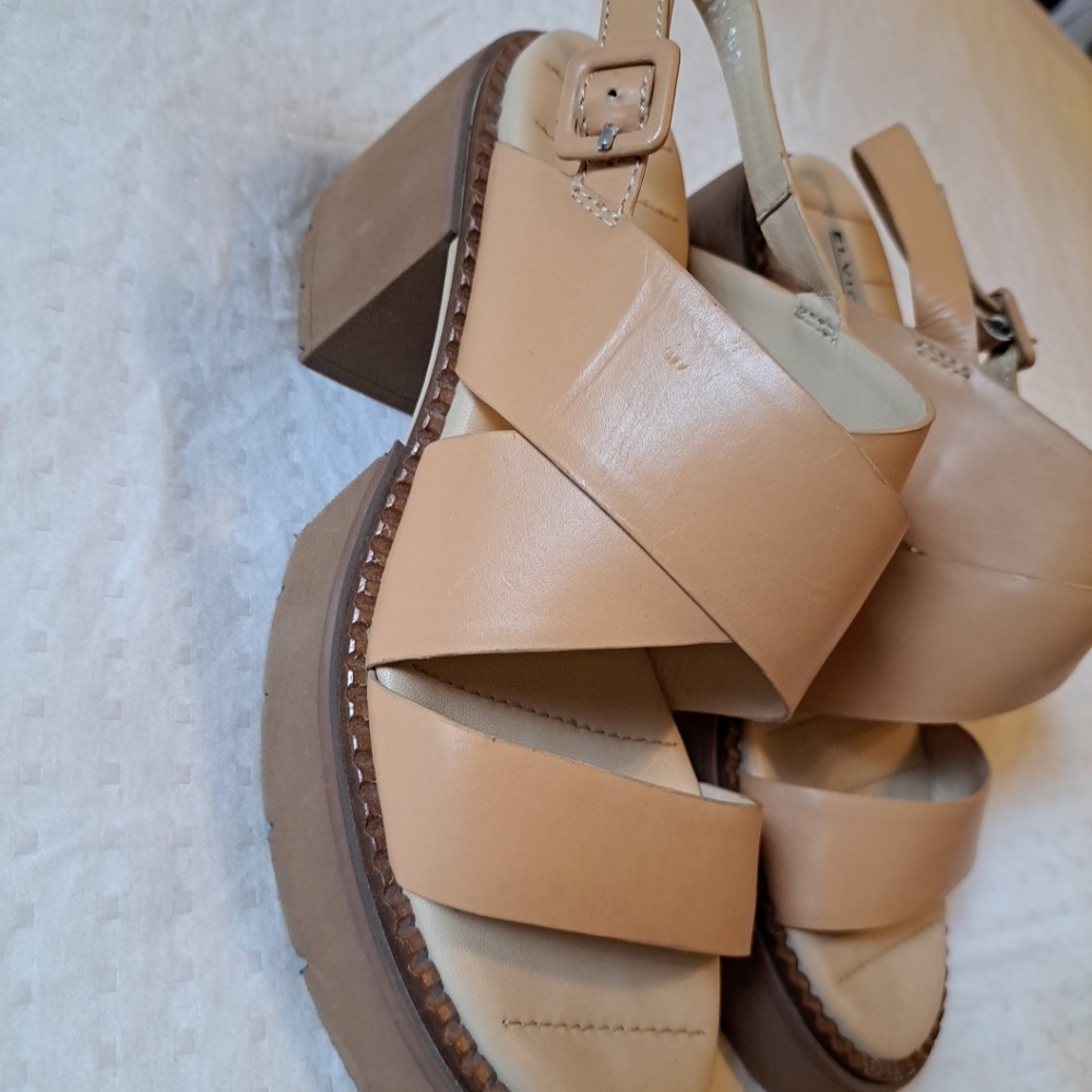 Elvio Zanon Slingback Heels Chunky Heel Sandals Neutral Leather 8.5 EUC
